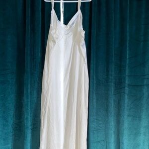 Vintage size 40 Elegant White Women's Nightgown